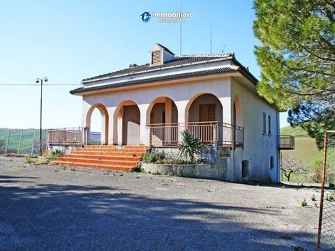 Villa en Montenero di Bisaccia