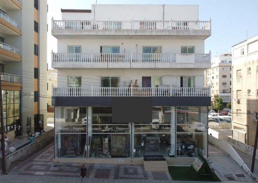 Inmobiliaria comercial en Municipio de Nicosia