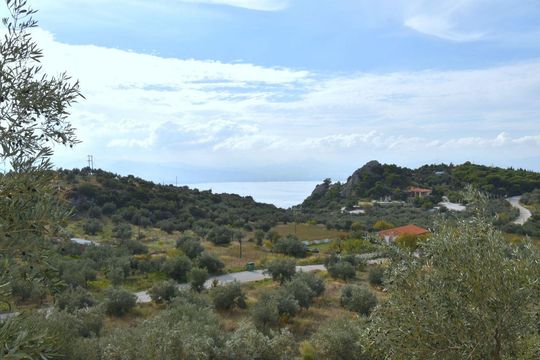 Land en Peloponés, Grecia Occidental y el Ioniano