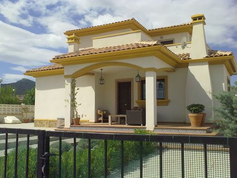Villa en Hondon de las Nieves
