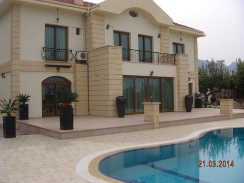 Villa en Yeşiltepe