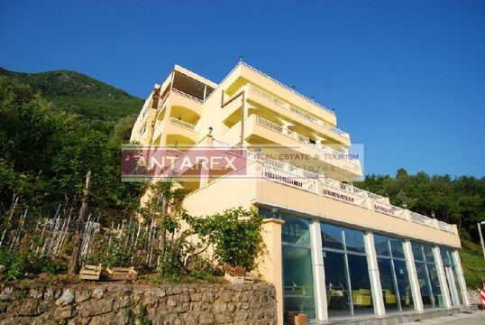 Inmobiliaria comercial en Montenegro