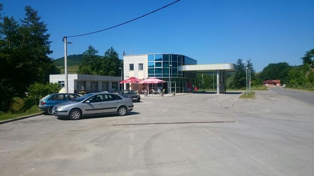 Servicios inmobiliarios en Velika Kladusa