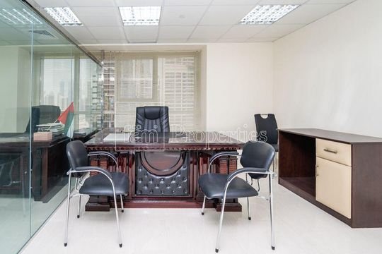 Oficina en Jumeirah
