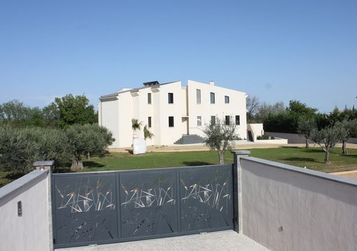 Villa en Bellegarde